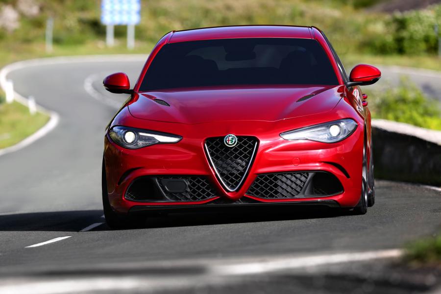  Alfa Romeo Giulia Quadrifoglio 2016 года  (фото 9 из 12)